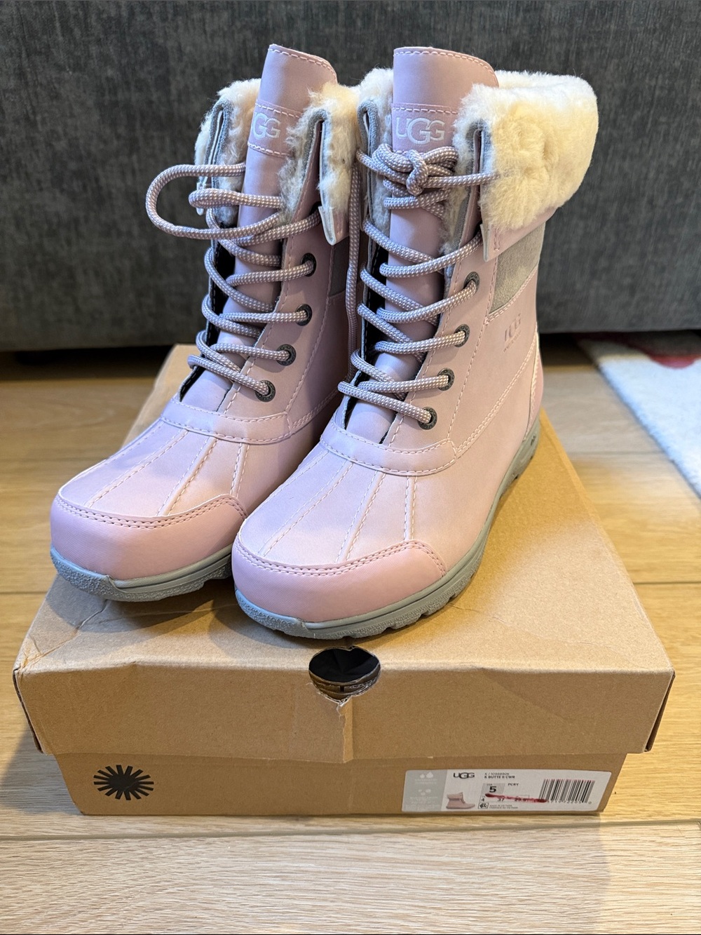 Brand new w/ box! UGG Big Kids/Women's Light Pink Fleece-Trim Winter Boots